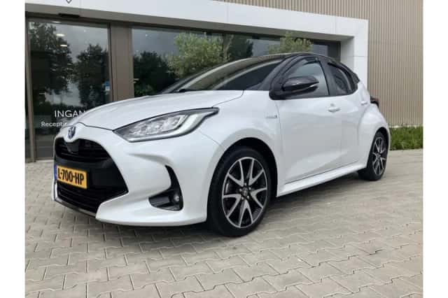 Toyota Yaris (2021) thumbnail 1