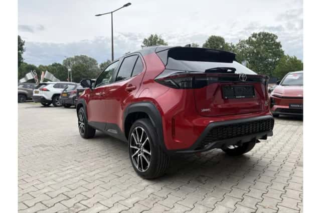 Toyota Yaris Cross (2025) thumbnail 4