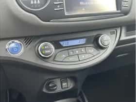 Toyota Yaris (2018) thumbnail 18
