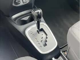 Toyota Yaris (2018) thumbnail 19