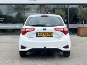 Toyota Yaris (2018) thumbnail 3