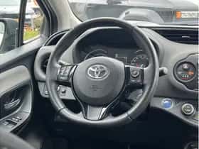Toyota Yaris (2018) thumbnail 22