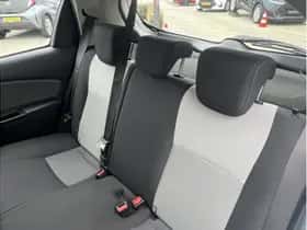 Toyota Yaris (2018) thumbnail 25