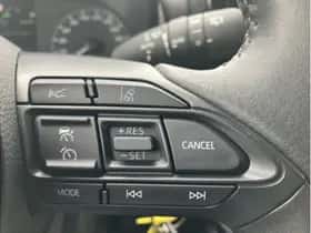 Toyota Yaris (2022) thumbnail 17