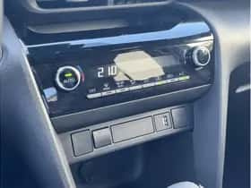Toyota Yaris Cross (2024) thumbnail 16