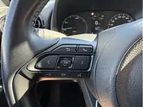 Toyota Yaris (2021) thumbnail 11