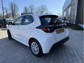 Toyota Yaris (2021) thumbnail 4