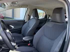 Toyota Yaris (2021) thumbnail 7