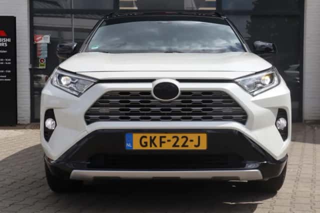 Toyota RAV4 (2019) thumbnail 3