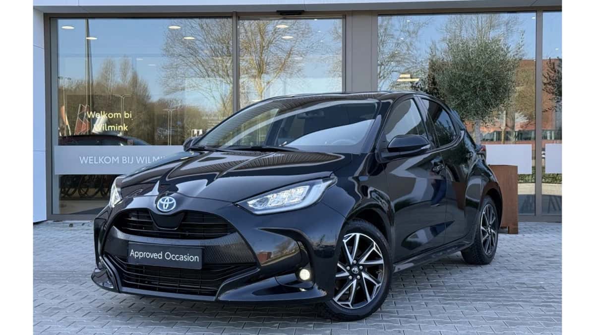Toyota Yaris (2023) — foto 1