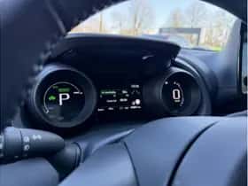 Toyota Yaris (2023) thumbnail 12
