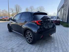 Toyota Yaris (2023) thumbnail 3