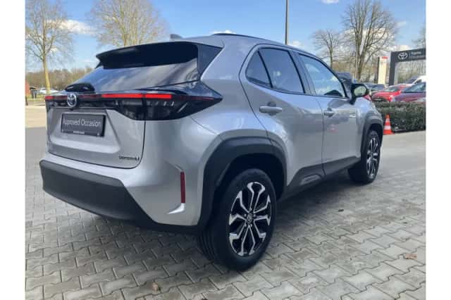 Toyota Yaris Cross (2023) thumbnail 3