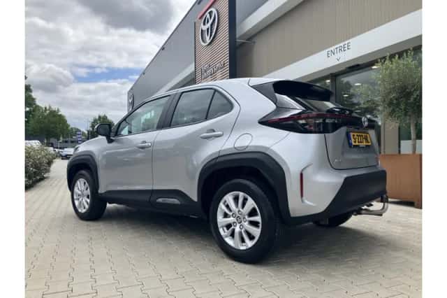 Toyota Yaris Cross (2022) thumbnail 3