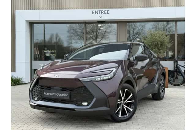 Toyota C-HR (2024) thumbnail 1