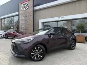 Toyota C-HR (2024) thumbnail 2