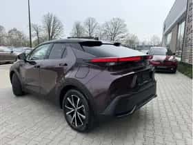 Toyota C-HR (2024) thumbnail 4