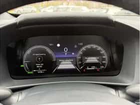 Toyota C-HR (2024) thumbnail 10