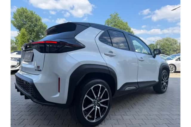 Toyota Yaris Cross (2023) thumbnail 5