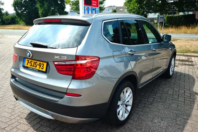 BMW X3 (2013) thumbnail 6