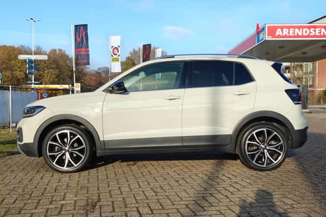 Volkswagen T-Cross (2022) thumbnail 2