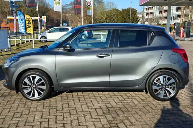 Suzuki Swift (2018) thumbnail 2