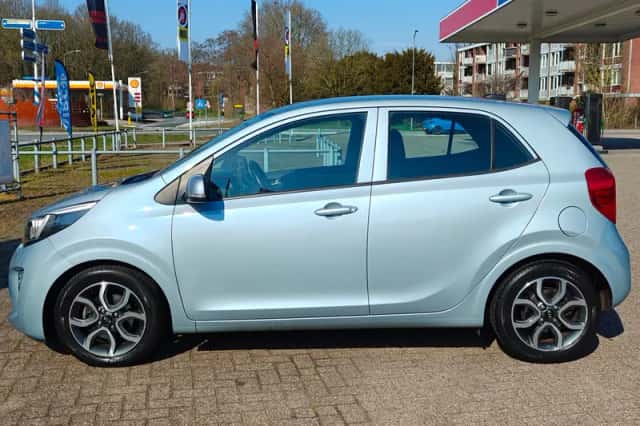 Kia Picanto (2017) thumbnail 2