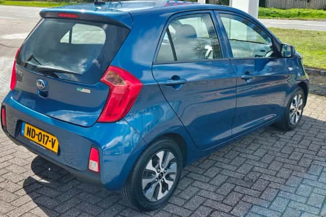 Kia Picanto (2017) thumbnail 5