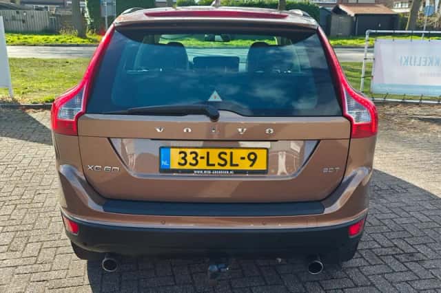 Volvo XC60 (2010) thumbnail 4