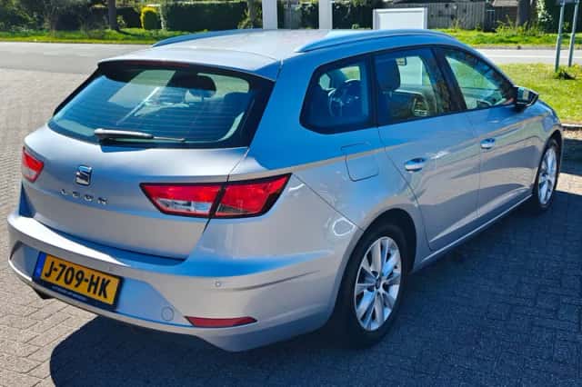 SEAT Leon (2019) thumbnail 6