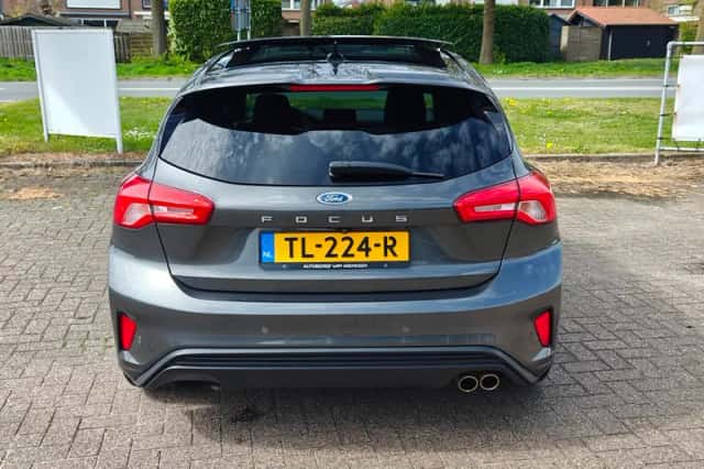 Ford Focus (2018) thumbnail 4