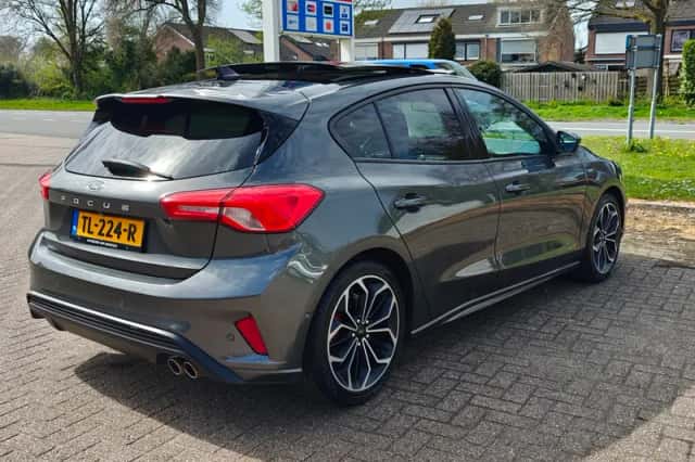 Ford Focus (2018) thumbnail 5