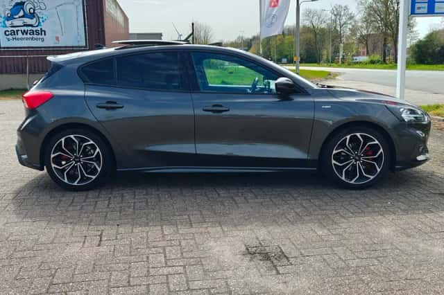 Ford Focus (2018) thumbnail 6