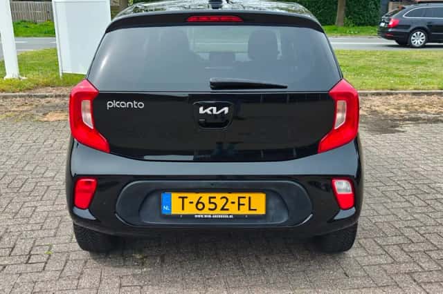 Kia Picanto (2023) thumbnail 4