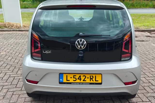 Volkswagen Up! (2021) thumbnail 5