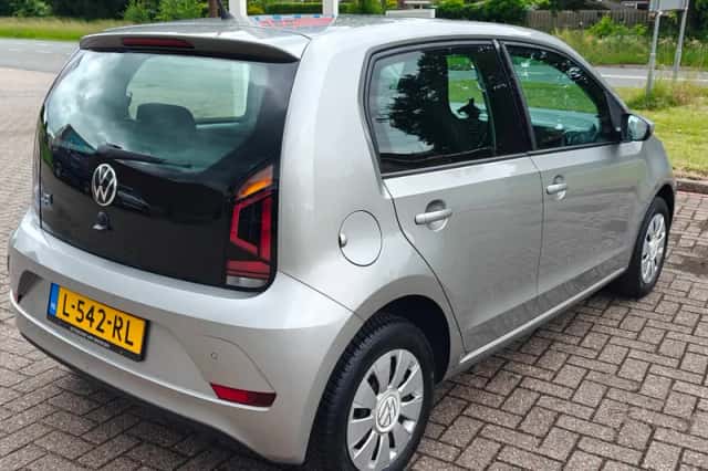 Volkswagen Up! (2021) thumbnail 6