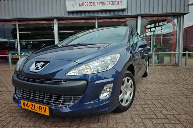 Peugeot 308 (2008) thumbnail 1