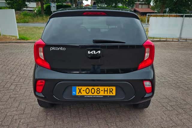 Kia Picanto (2023) thumbnail 4