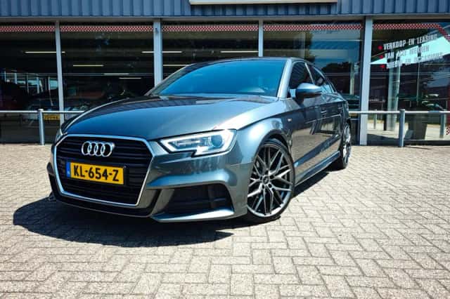 Audi A3 (2016) thumbnail 1