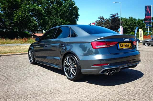 Audi A3 (2016) thumbnail 3
