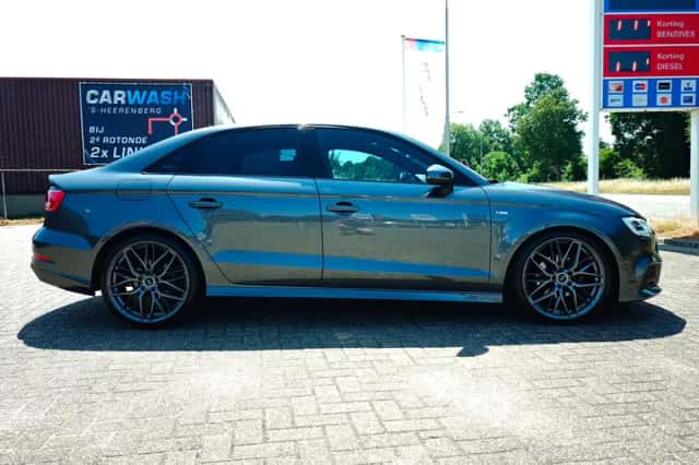 Audi A3 (2016) thumbnail 6