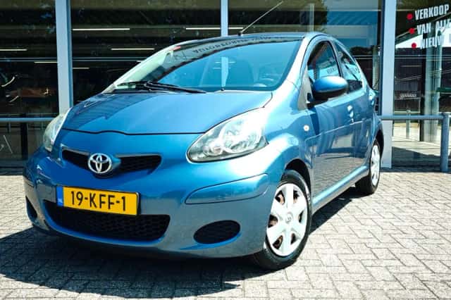 Toyota Aygo (2009) thumbnail 1