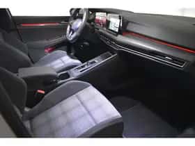 Volkswagen Golf (2021) thumbnail 42