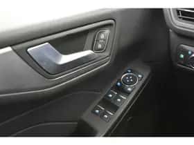 Ford Kuga (2022) thumbnail 17