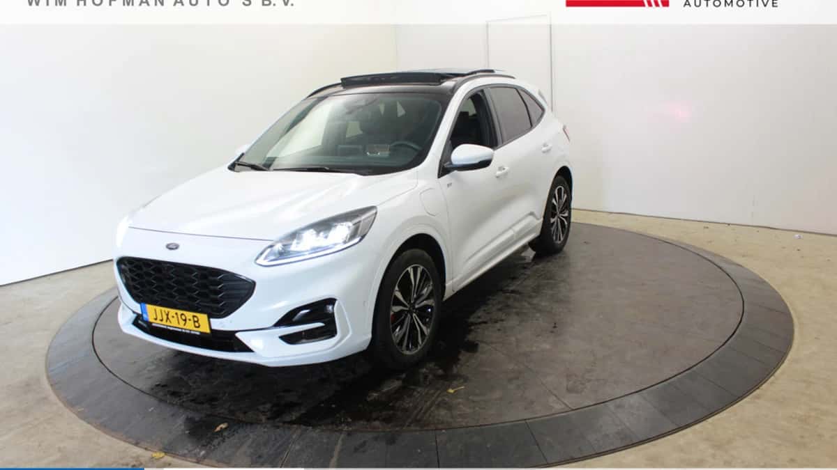 Ford Kuga (2022) — foto 1