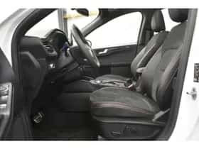 Ford Kuga (2022) thumbnail 39