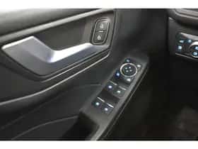 Ford Kuga (2022) thumbnail 41