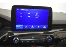 Ford Kuga (2022) thumbnail 44