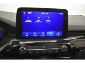 Ford Kuga (2022) thumbnail 45
