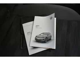 Volkswagen ID.4 (2023) thumbnail 16